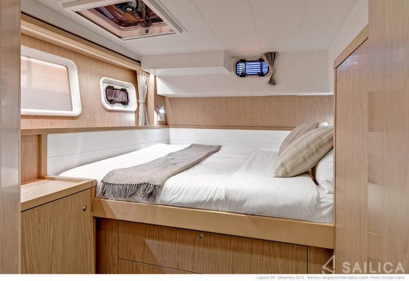 Lagoon 39  - Yacht Charter Sailica