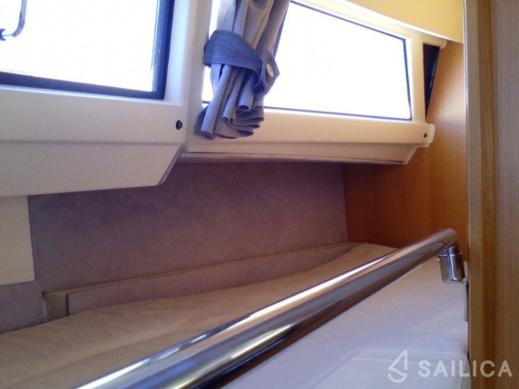 Greenline 33 - Yacht Charter Sailica