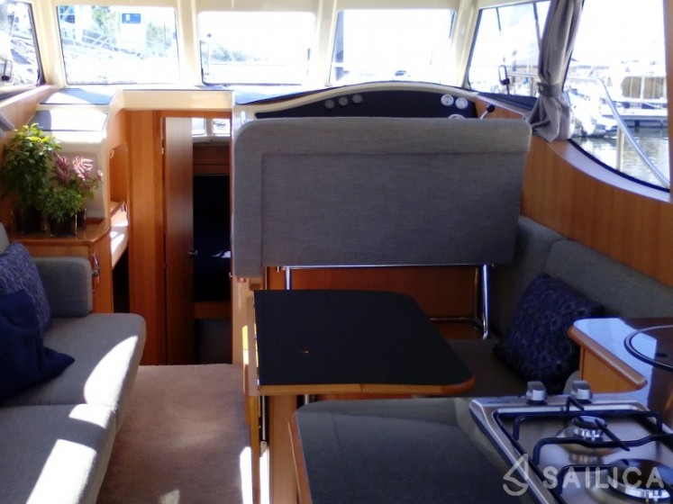 Greenline 33 - Yacht Charter Sailica