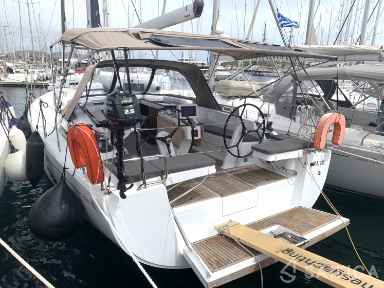 Hanse 418 - Yacht Charter Sailica
