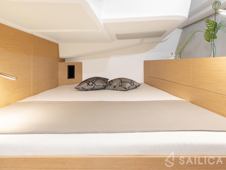 Hanse 508 - Yacht Charter Sailica