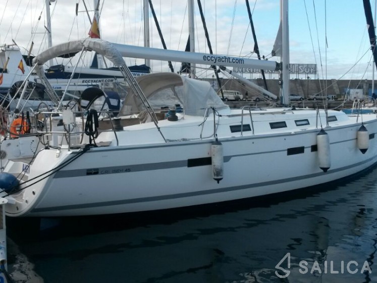 Bavaria 45 Cruiser - Yacht Charter Sailica