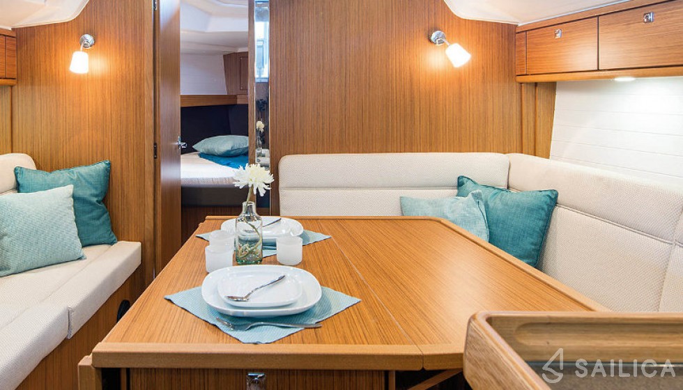 Bavaria Cruiser 37 - Yacht Charter Sailica