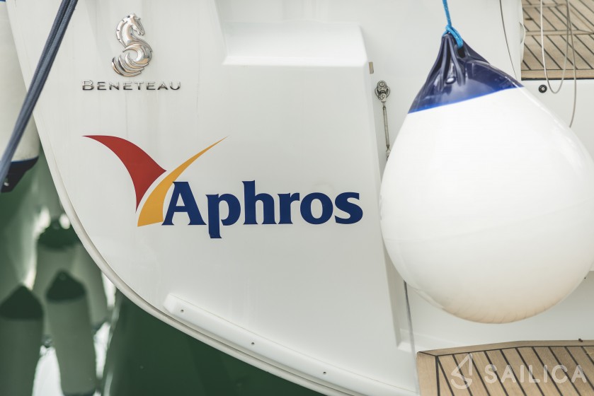 Oceanis 51.1 - Yacht Charter Sailica