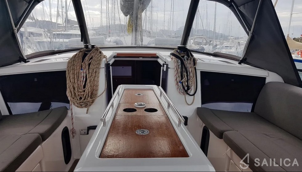 Dufour 430 - Yacht Charter Sailica
