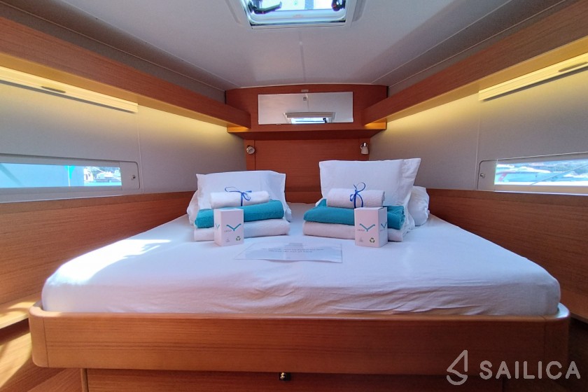 Dufour 430 - Yacht Charter Sailica