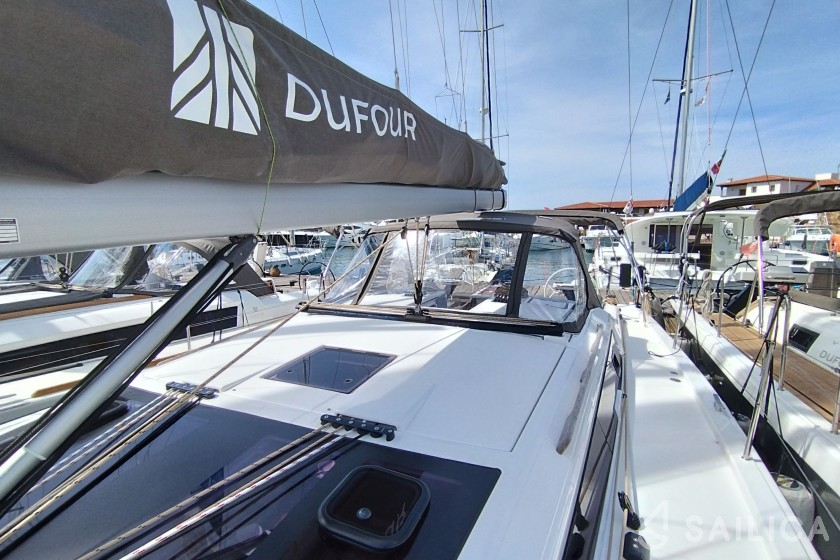Dufour 430 - Yacht Charter Sailica