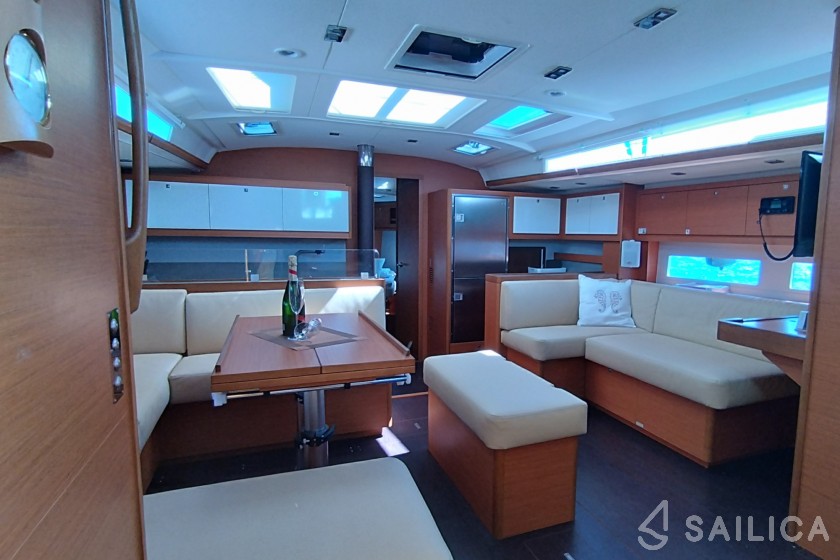 Dufour 530 - Yacht Charter Sailica
