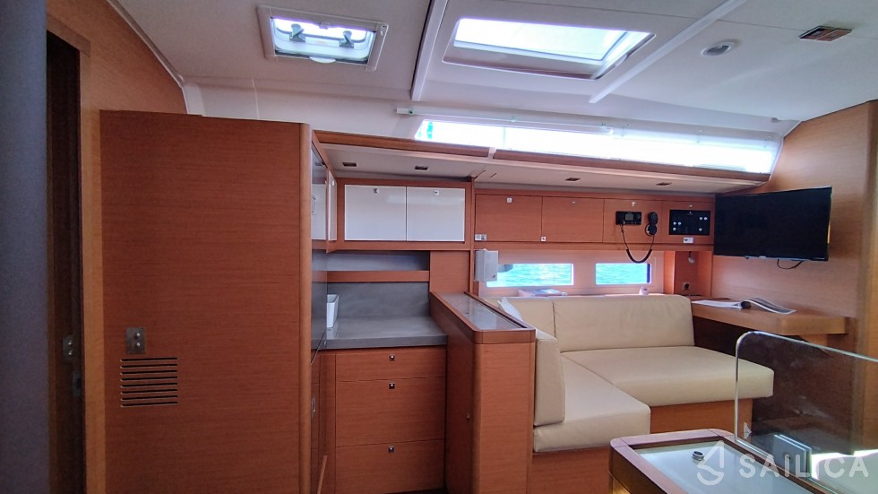 Dufour 530 - Yacht Charter Sailica