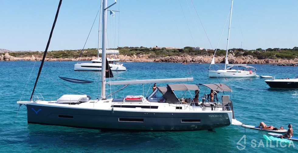 Dufour 530 - Yacht Charter Sailica