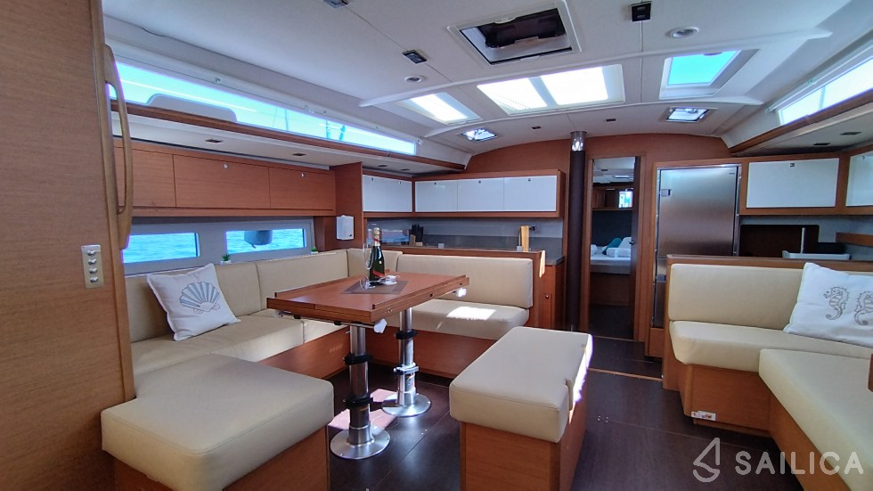 Dufour 530 - Yacht Charter Sailica