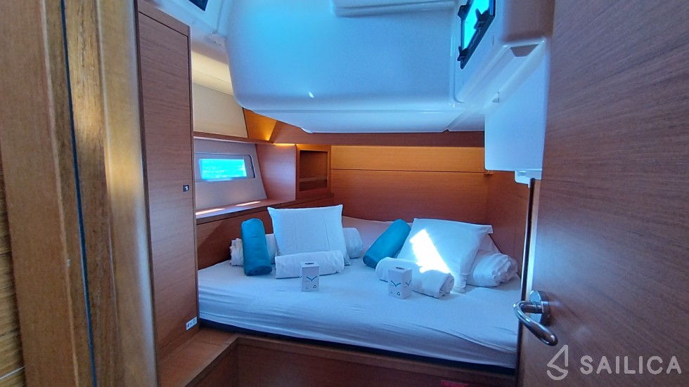 Dufour 530 - Yacht Charter Sailica