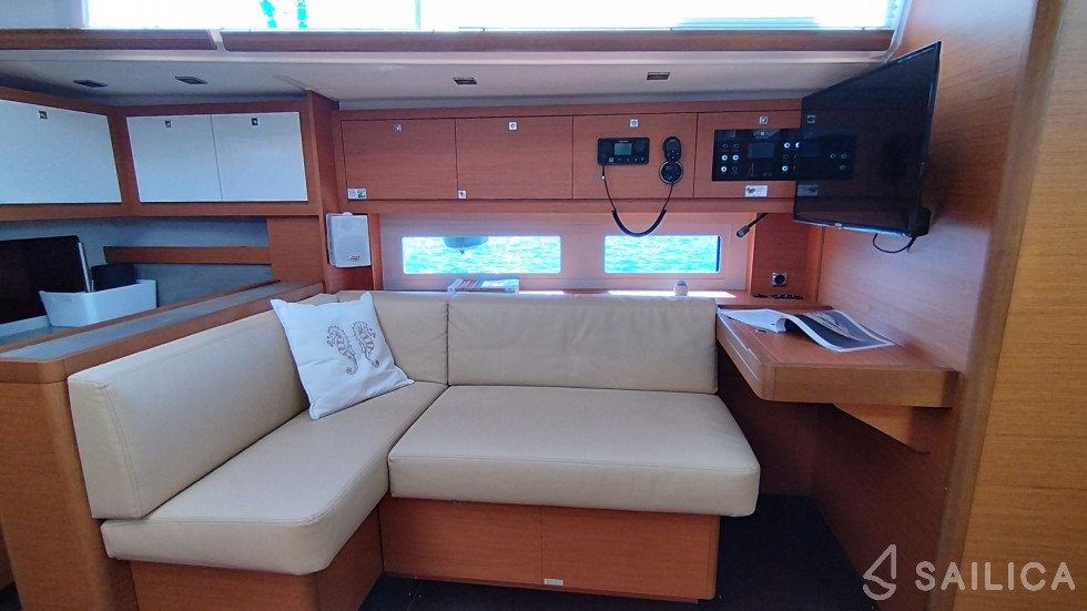 Dufour 530 - Yacht Charter Sailica