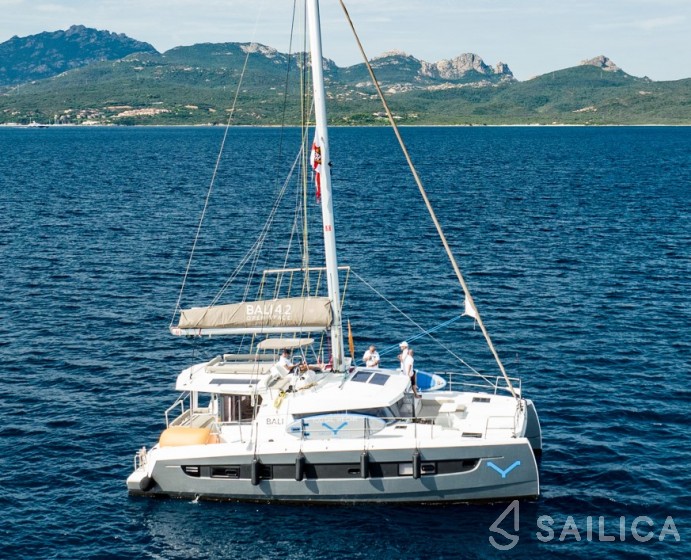 Bali 4.2 - Yacht Charter Sailica