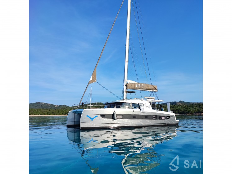 Bali 4.2 - Yacht Charter Sailica