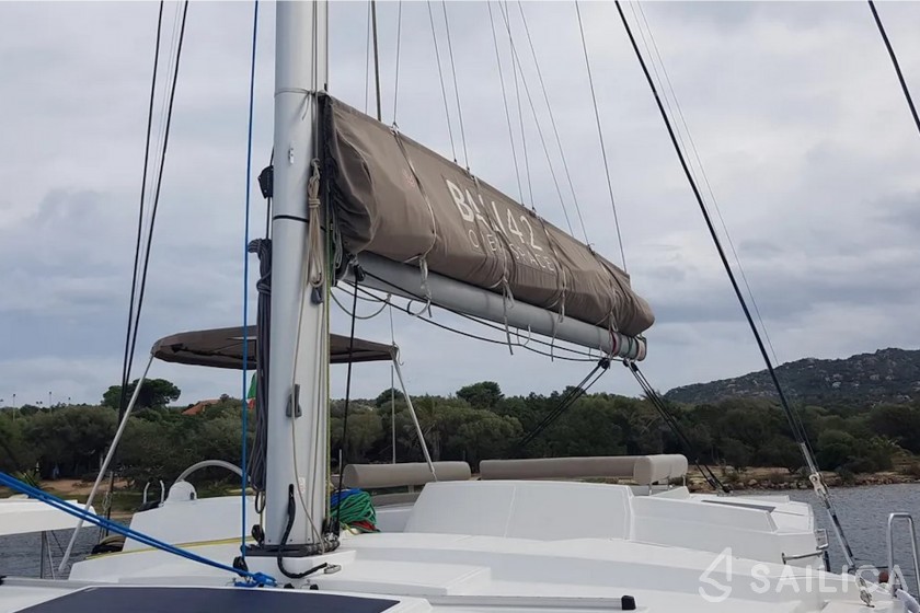 Bali 4.2 - Yacht Charter Sailica