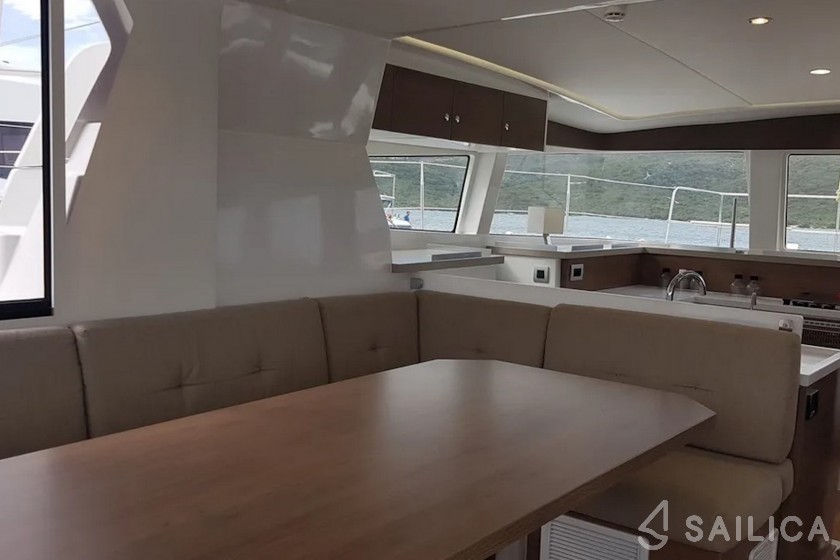 Bali 4.2 - Yacht Charter Sailica