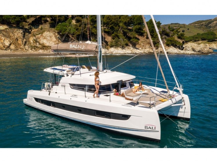 Bali 4.2 - Yacht Charter Sailica