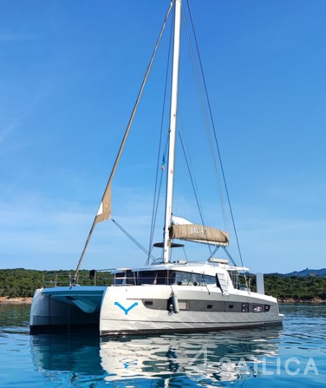 Bali 4.2 - Yacht Charter Sailica