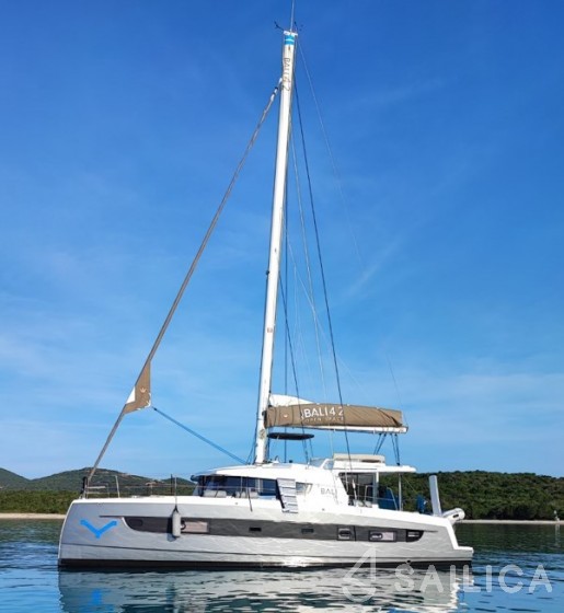 Bali 4.2 - Yacht Charter Sailica