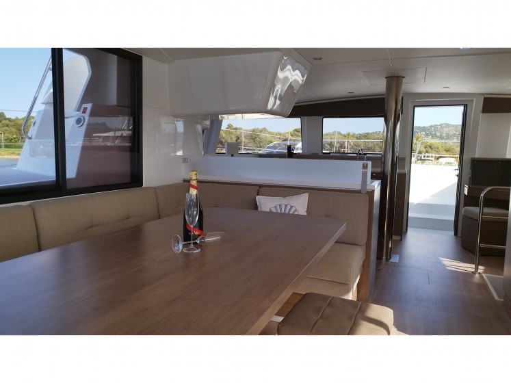 Bali 4.4 - Yacht Charter Sailica