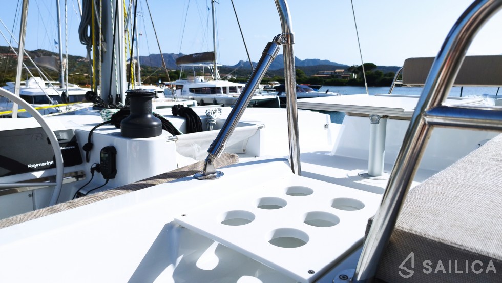 Bali 4.4 - Yacht Charter Sailica