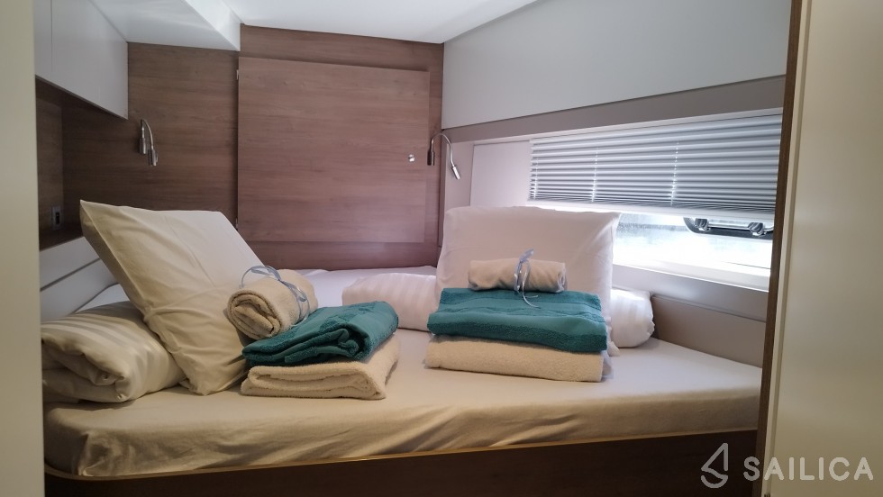 Bali 4.4 - Yacht Charter Sailica