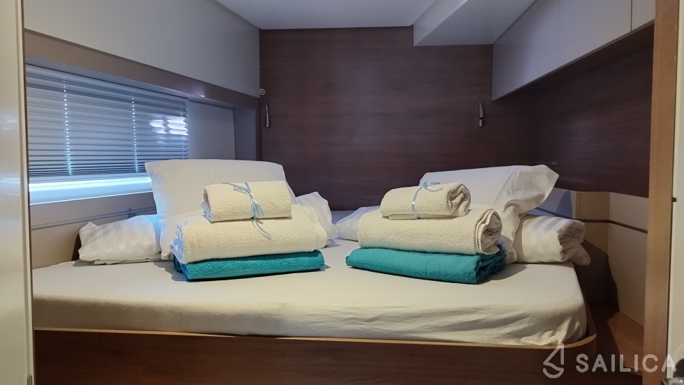 Bali 4.4 - Yacht Charter Sailica