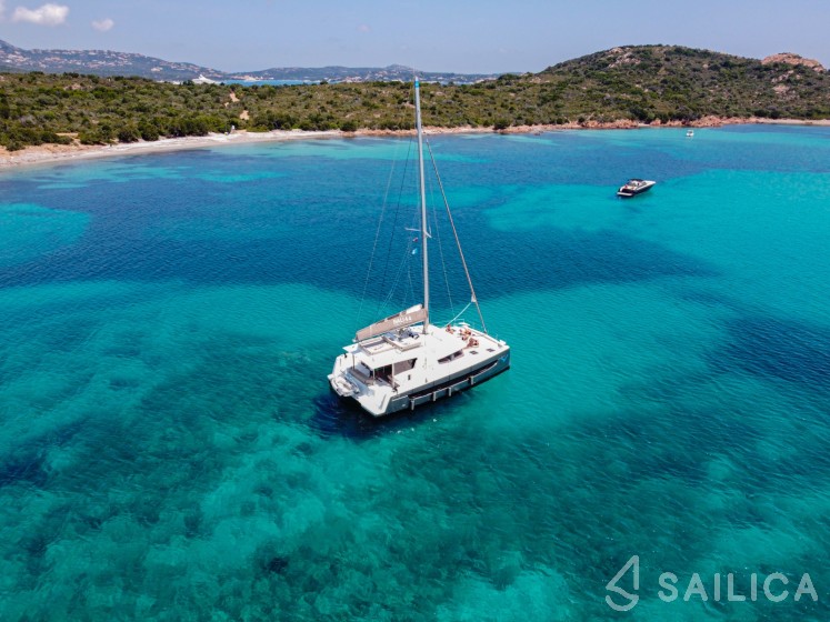 Bali 4.4 - Yacht Charter Sailica