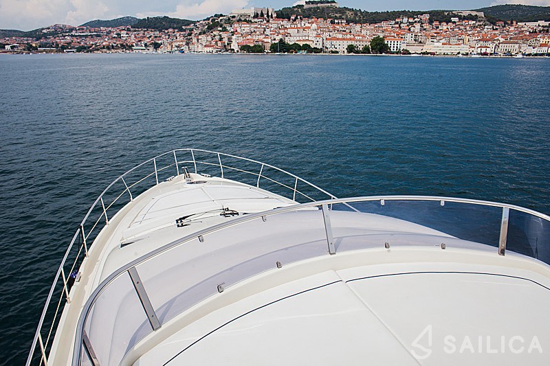 Aicon 56 - Yacht Charter Sailica