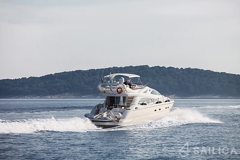Aicon 56 - Yacht Charter Sailica