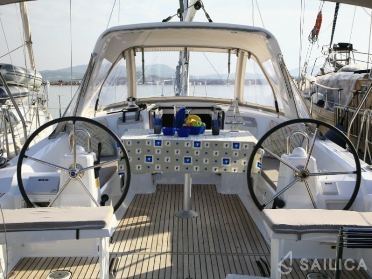 Oceanis 38 - Yacht Charter Sailica