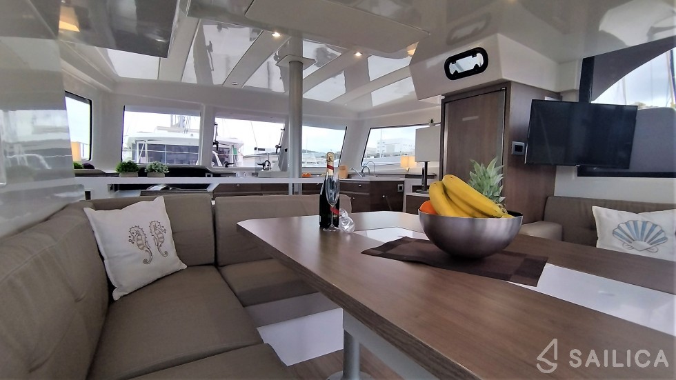 Bali Catspace - Yacht Charter Sailica