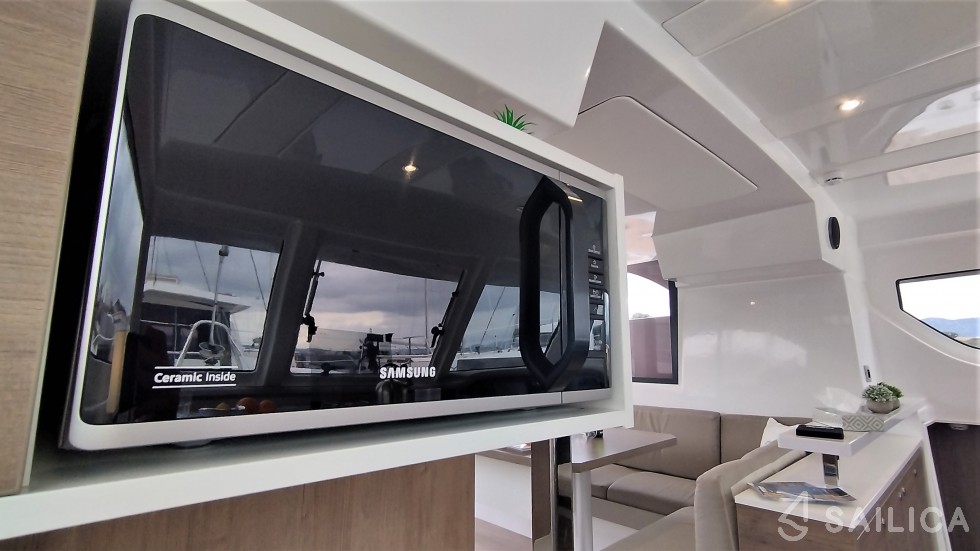 Bali Catspace - Yacht Charter Sailica