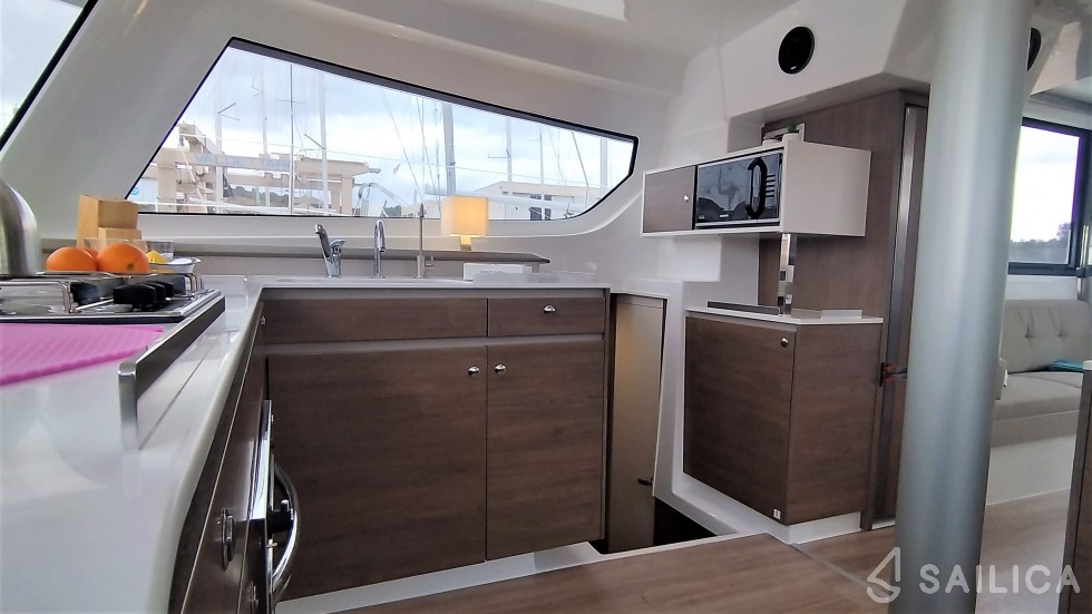 Bali Catspace - Yacht Charter Sailica