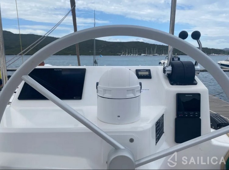 Bali Catspace - Yacht Charter Sailica