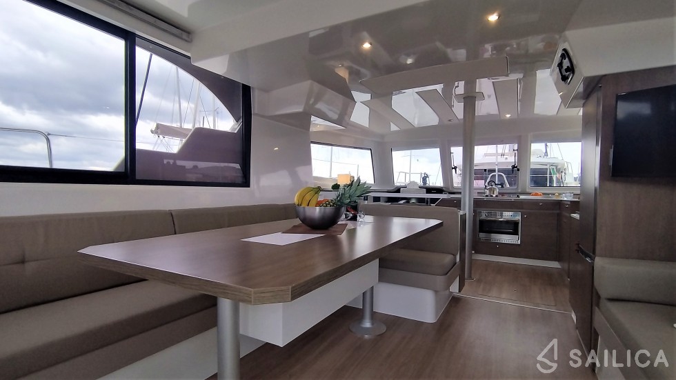 Bali Catspace - Yacht Charter Sailica