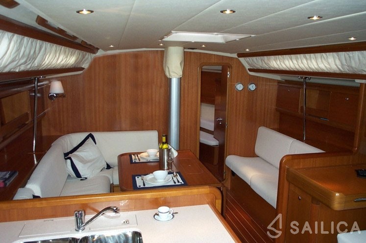 Grand Soleil 45 - Yacht Charter Sailica