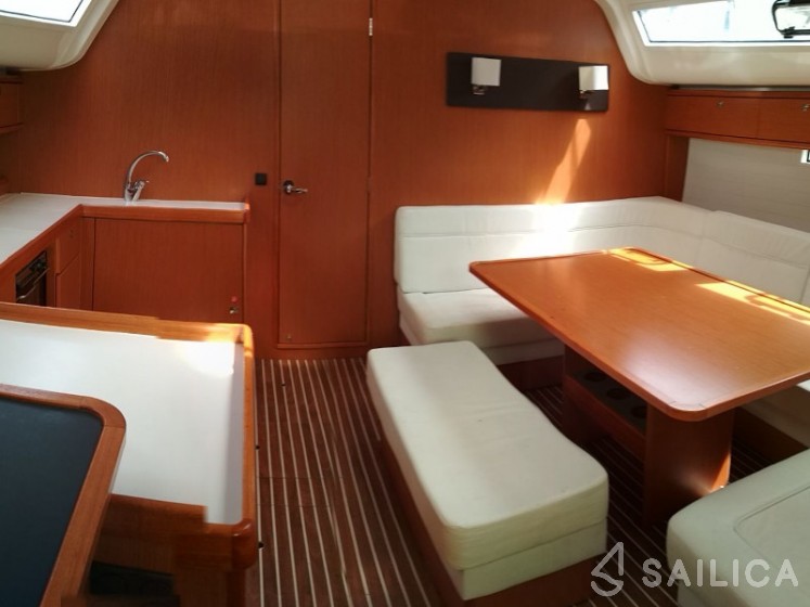 Bavaria Cruiser 51 - Yacht Charter Sailica