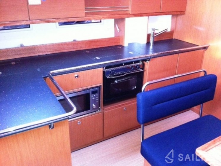 Bavaria 45 Cruiser - Yacht Charter Sailica