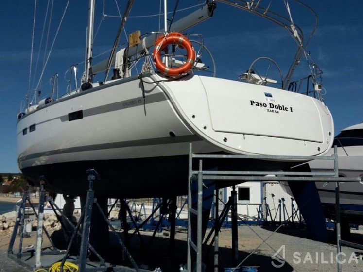 Bavaria 45 Cruiser - Yacht Charter Sailica