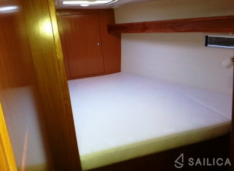 Bavaria 45 Cruiser - Yacht Charter Sailica