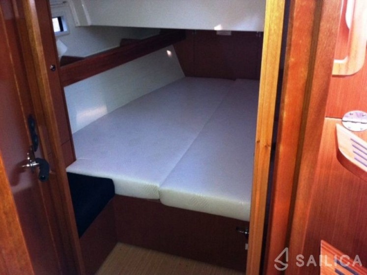 Bavaria 45 Cruiser - Yacht Charter Sailica