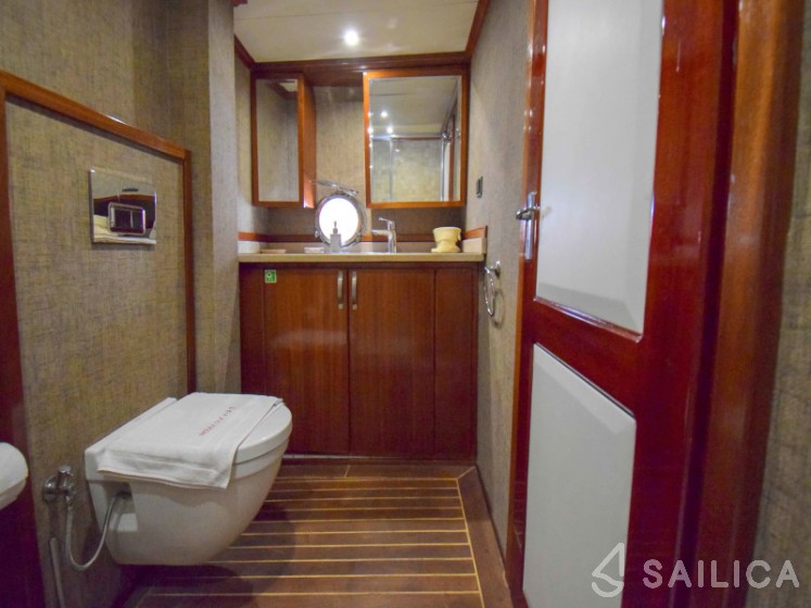 Gulet - Yacht Charter Sailica