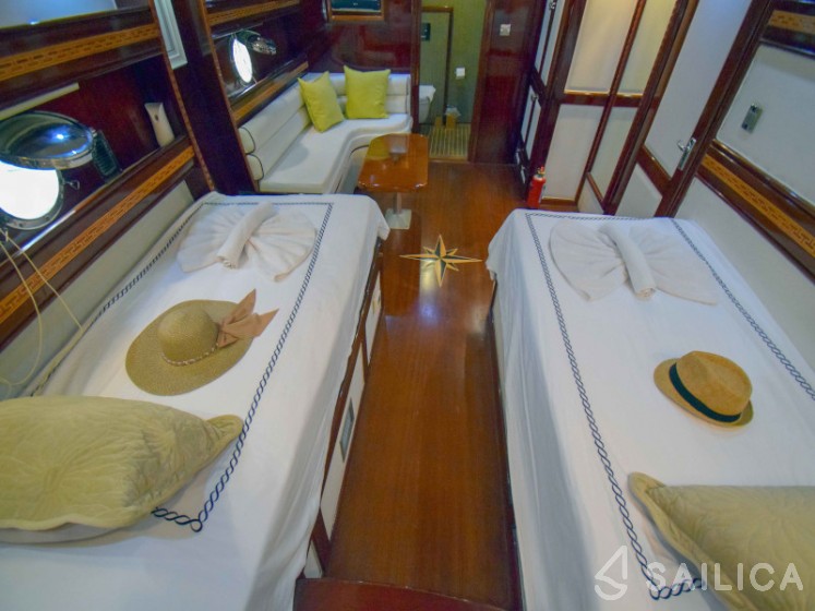 Gulet - Yacht Charter Sailica