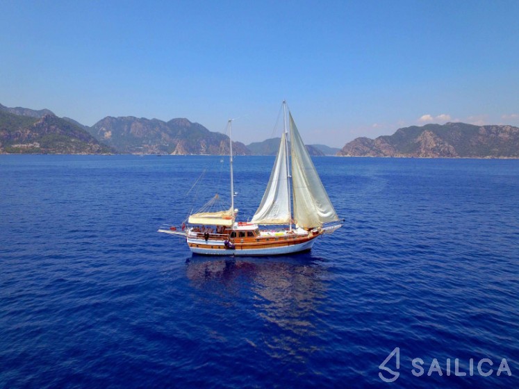 Gulet - Yacht Charter Sailica