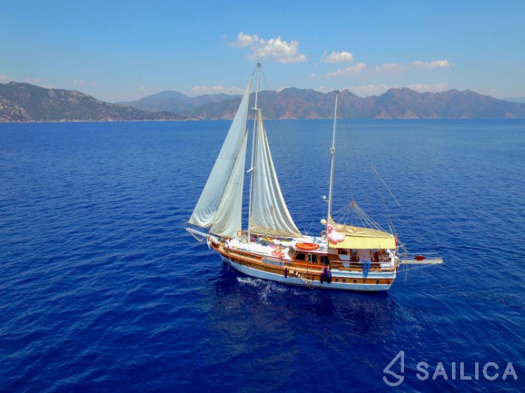 Gulet - Yacht Charter Sailica