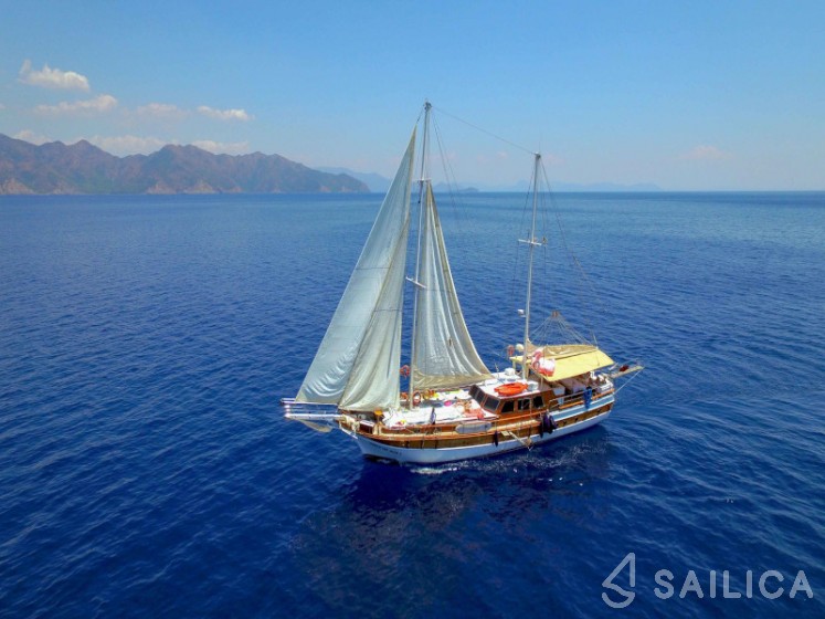 Gulet - Yacht Charter Sailica