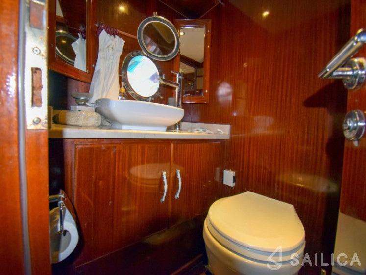 Gulet - Yacht Charter Sailica