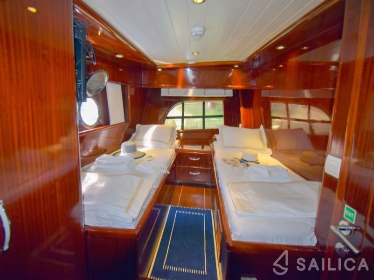 Gulet - Yacht Charter Sailica